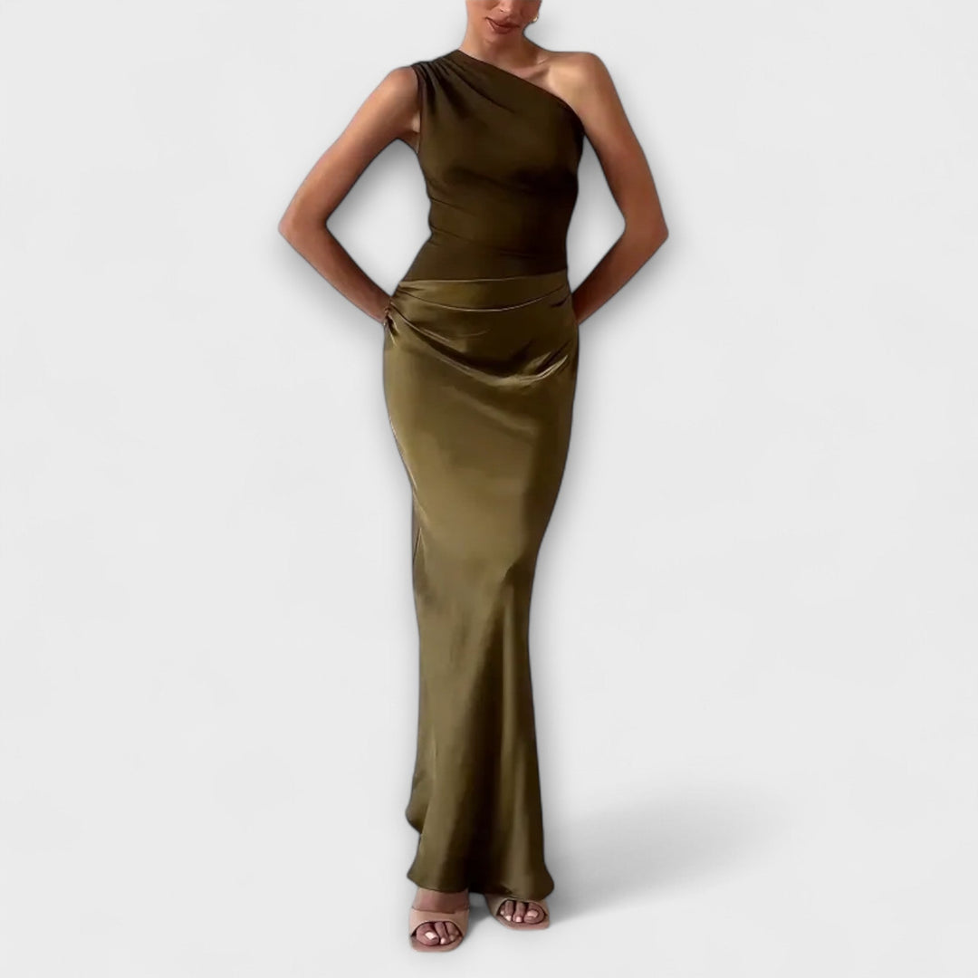 Elegant One-Shoulder Maxi Dress with Pleats