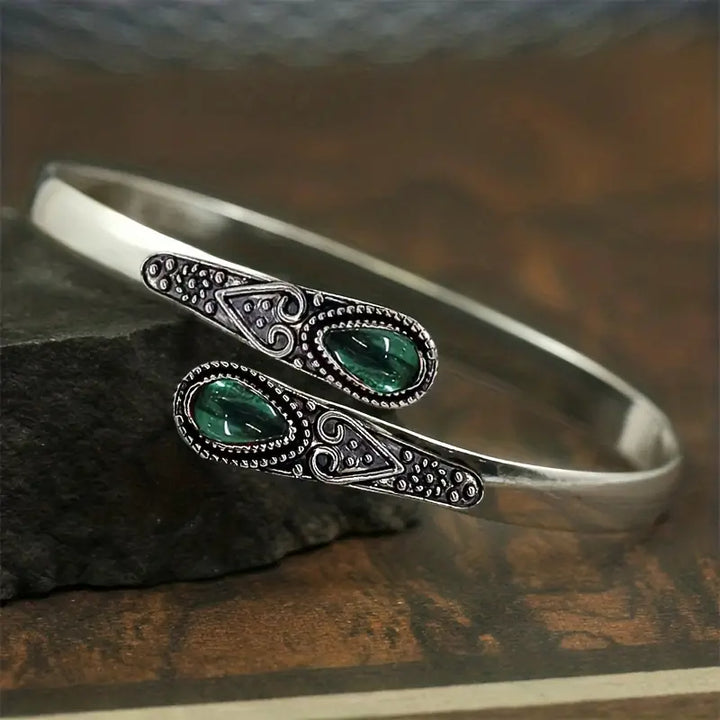 Vintage Rigid Bracelet | Three Generations
