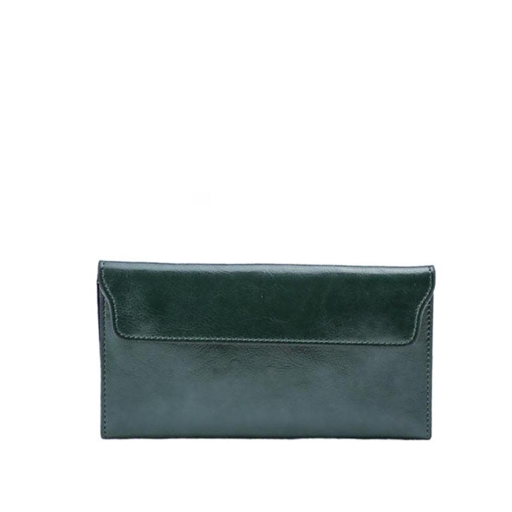 Classic Foldable Wallet with Magnetic Closure