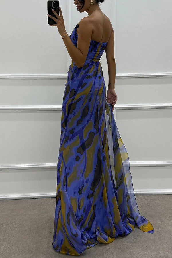Cecelia | Dress with a Split Sleeve
