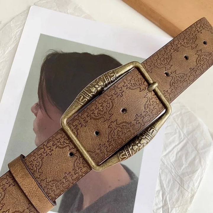 Gabi Cinto vintage with floral pattern