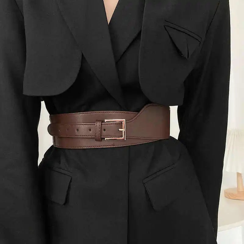Emma Cinto black cincher
