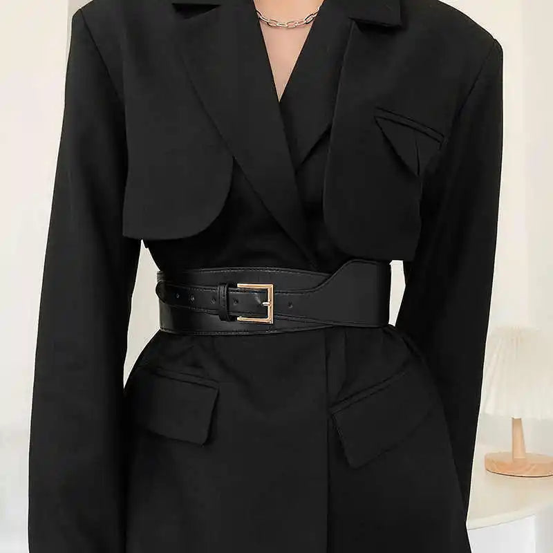 Emma Cinto black cincher