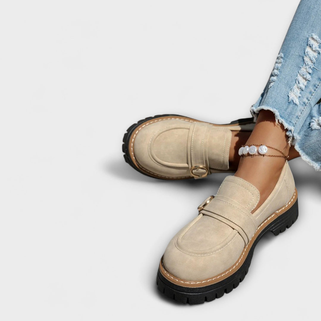 Lora – Casual loafers with a round toe