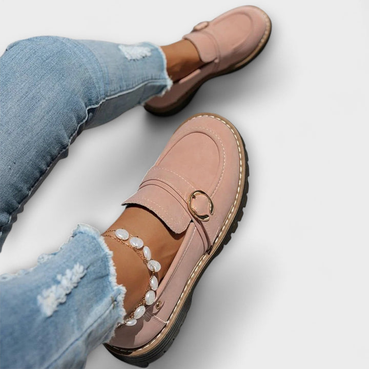 Lora – Casual loafers with a round toe