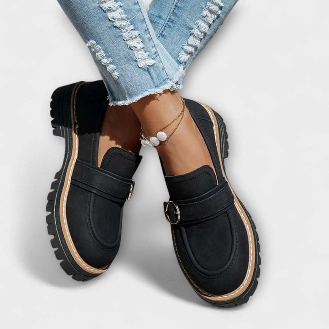 Lora – Casual loafers with a round toe