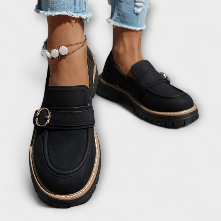 Lora – Casual loafers with a round toe