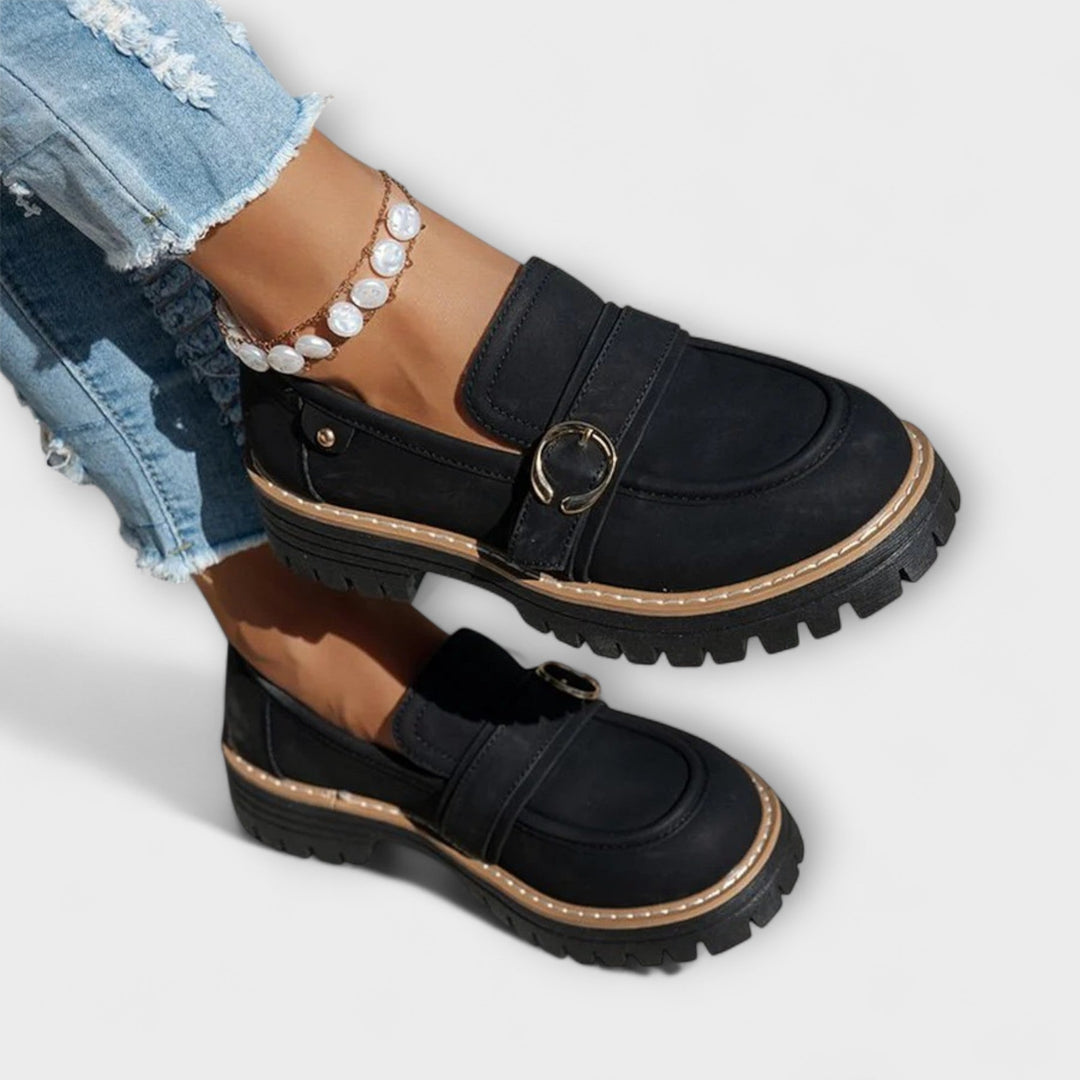 Lora – Casual loafers with a round toe