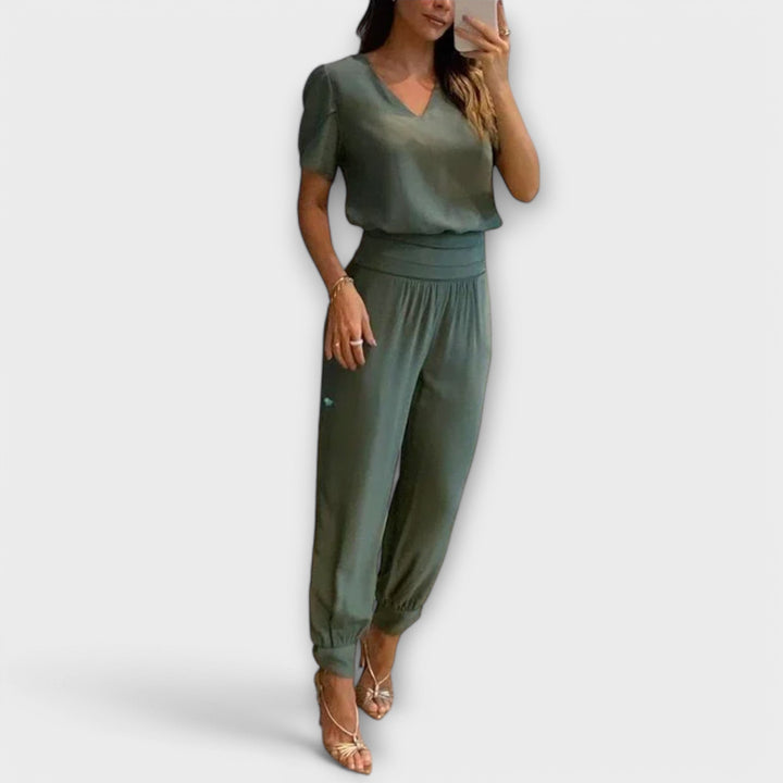 Irmelin – Elegant Set with Blouse and Pants