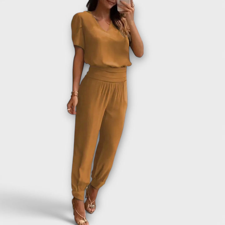 Irmelin – Elegant Set with Blouse and Pants
