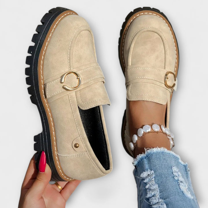 Lora – Casual loafers with a round toe