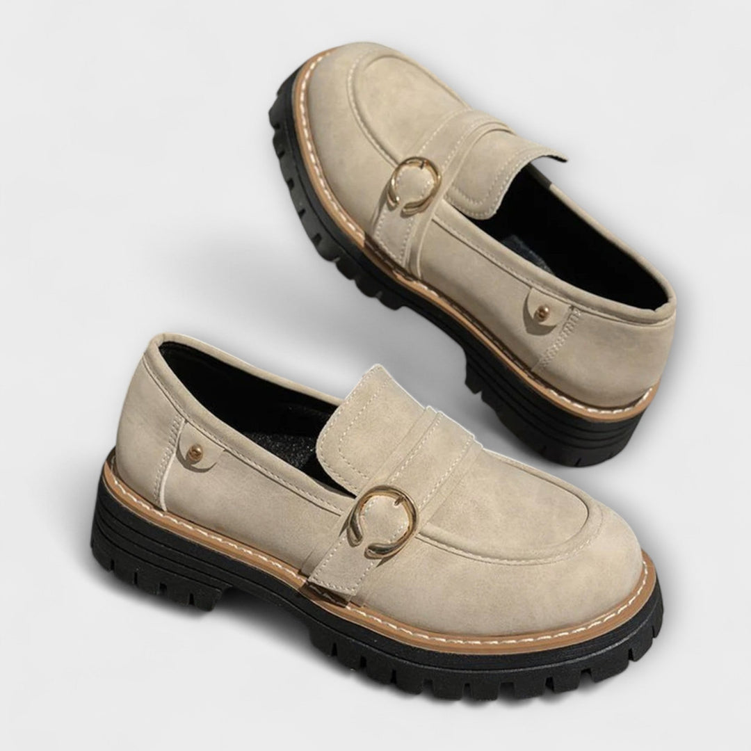 Lora – Casual loafers with a round toe