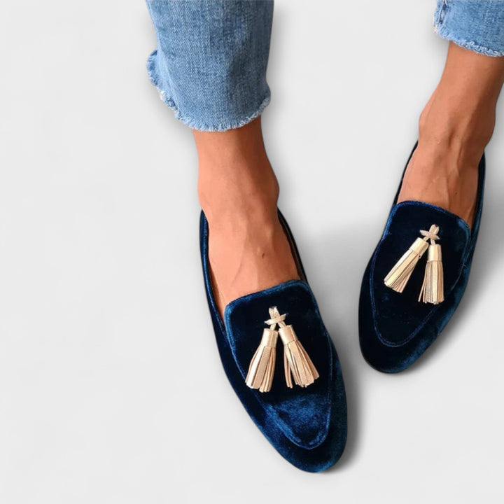 Quinnlyn – Vintage-inspired moccasins with fringes