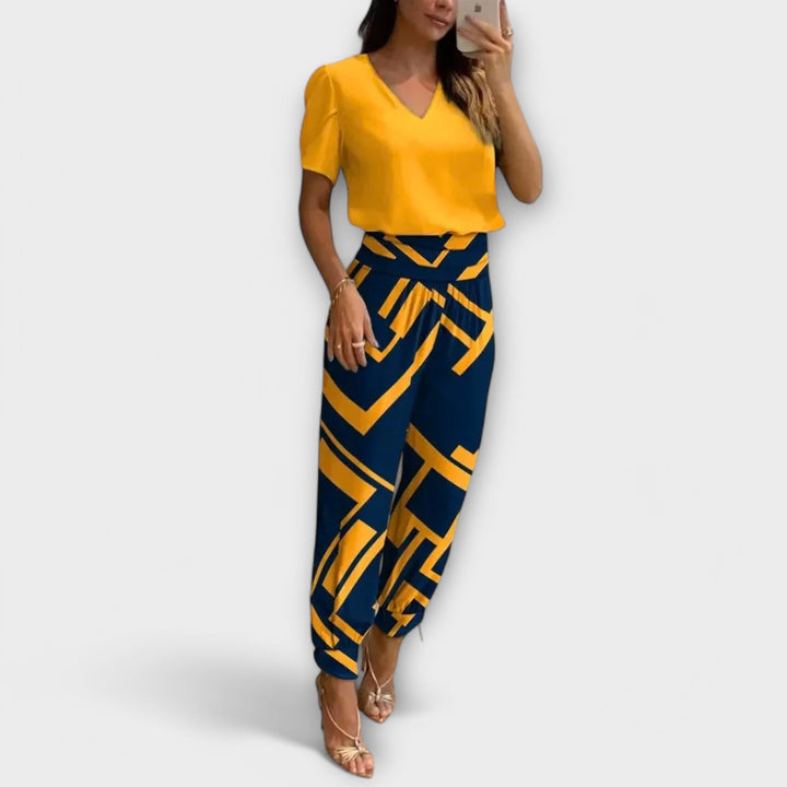Irmelin – Elegant Set with Blouse and Pants
