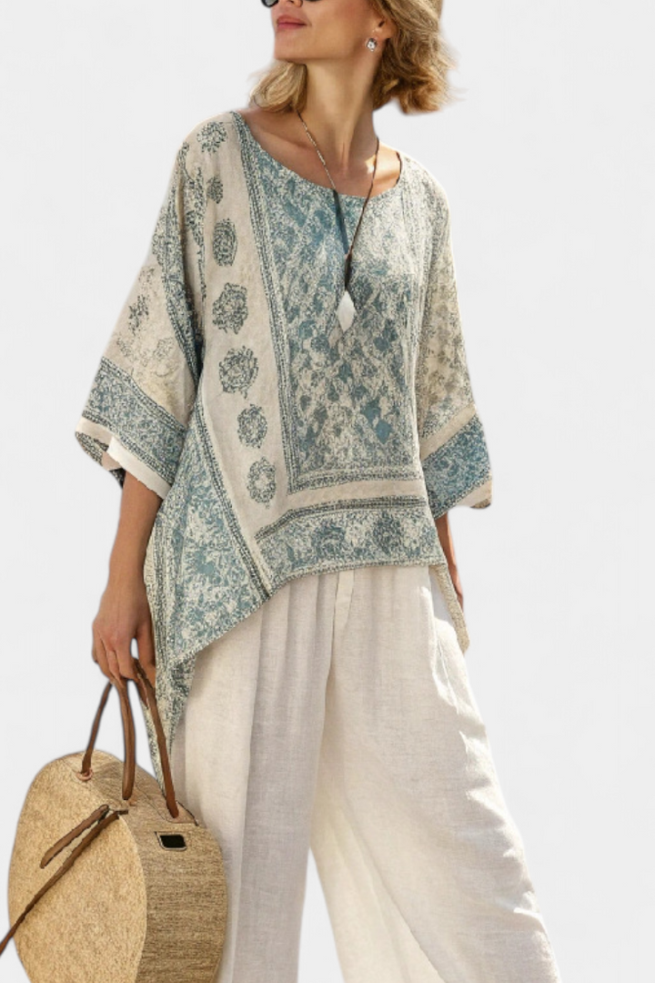 Quinley | Comfortable Printed Blouse & White Wide-Leg Pants